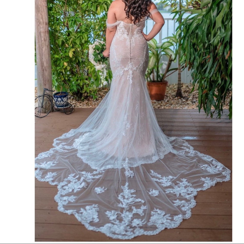 Sexy Elegant ELYSEE Wedding Dress